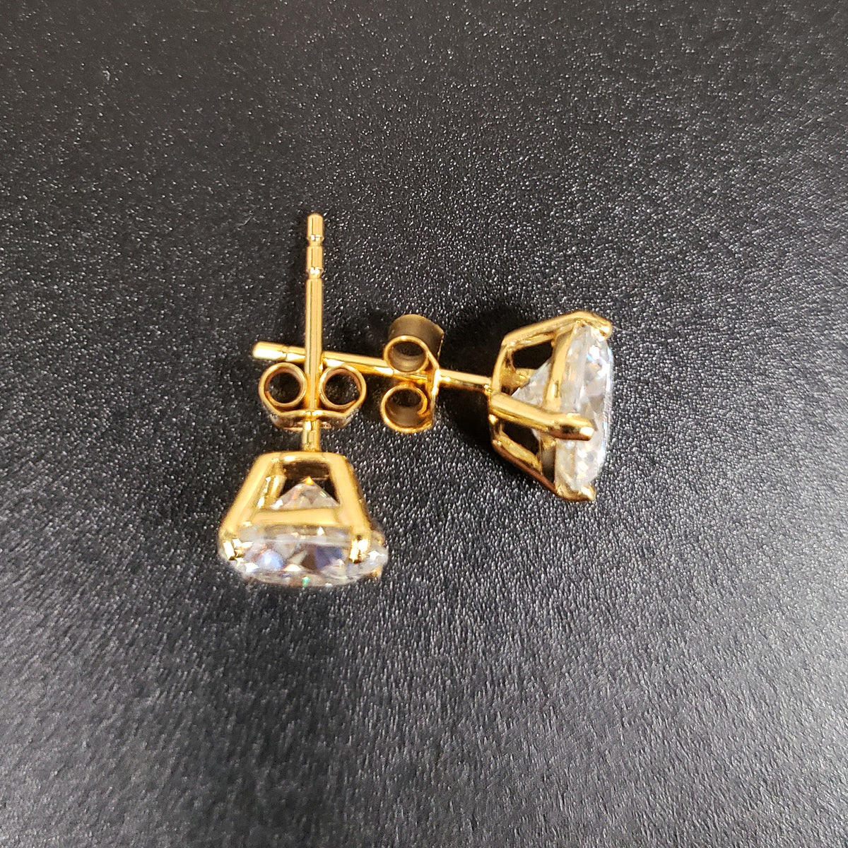 14KYG 2ct Moissanite Stud Earrings