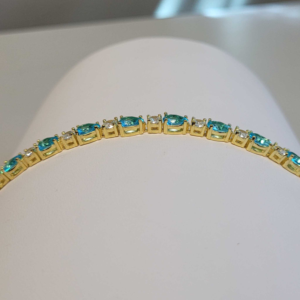14KYGP Azure Helenite & Diamondaura Bracelet 14ctw