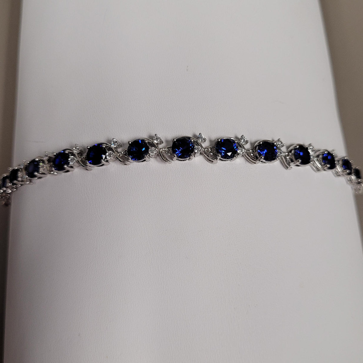 Sterling Silver Lab Sapphire & Diamondaura Bracelet 13-3/8ctw