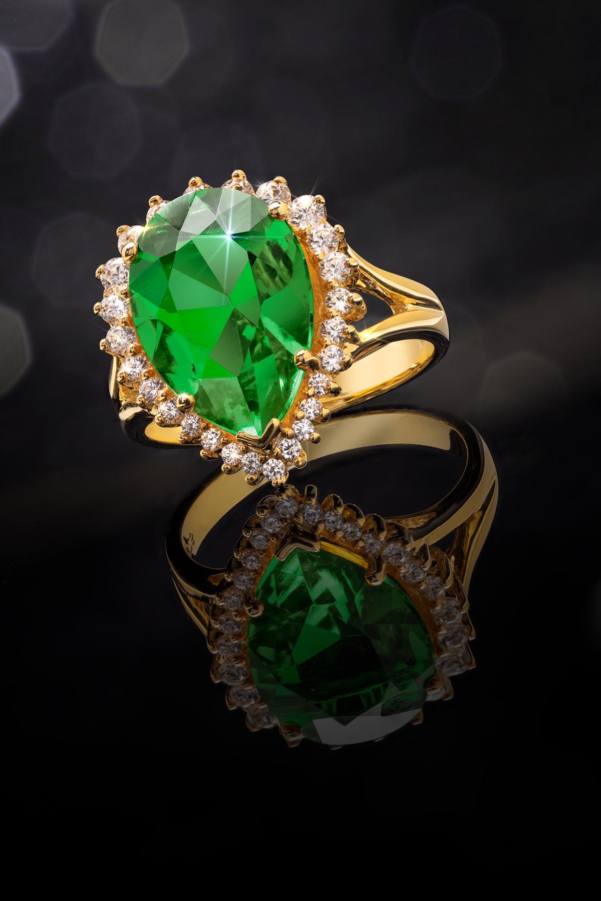 Gold Finished Pear Helenite & Diamondaura Set (Ring, Necklace, Earrings)